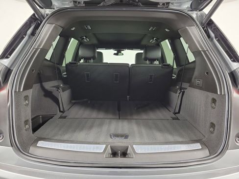 Used 2023 Cadillac XT6 Luxury FWD image 8