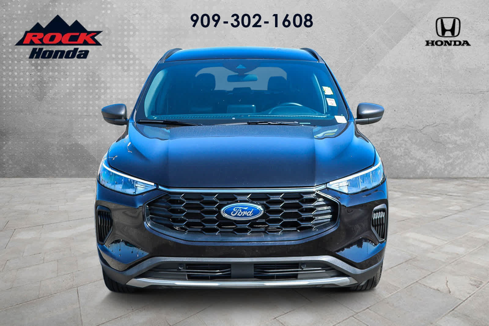 Used 2025 Ford Escape ST-Line FWD image 2
