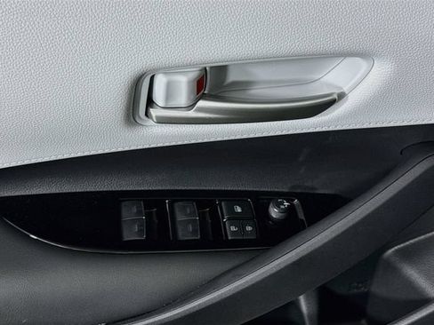 Certified 2026 Toyota Corolla SE FWD image 19