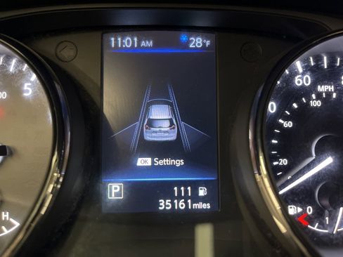 Used 2019 Nissan Rogue SV image 17