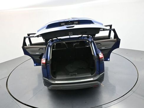 Used 2021 Nissan Rogue SV image 39