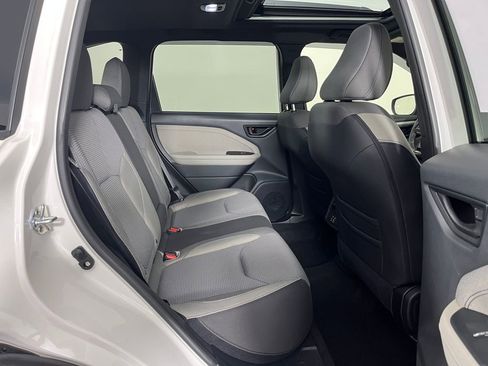Used 2025 Subaru Forester Premium image 15
