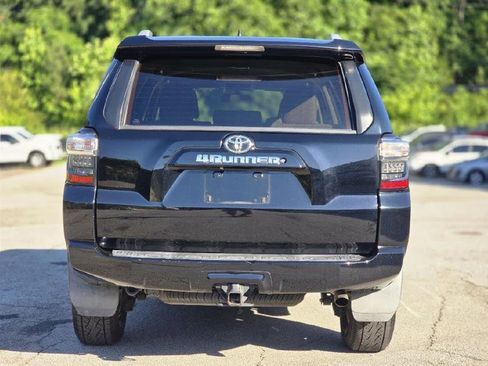 Used 2016 Toyota 4Runner SR5 AWD/4WD image 5
