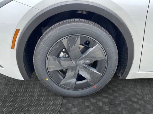 New 2026 Toyota Prius LE image 14