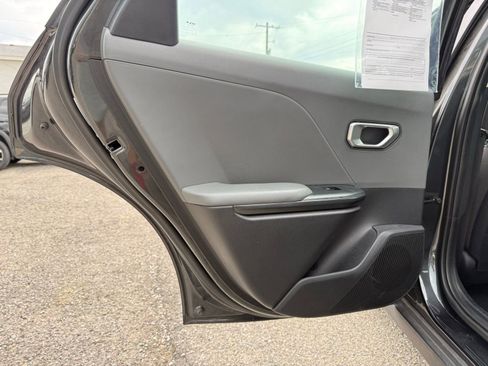 Used 2025 Kia K4 FWD image 19
