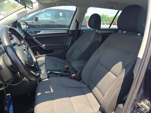 Used 2017 Volkswagen Golf S AWD/4WD image 7
