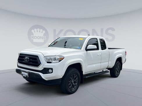 Used 2021 Toyota Tacoma SR5 RWD image 5