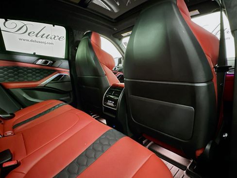 Used 2022 BMW X6 M Competition xDrive w/ Competition Package image 28