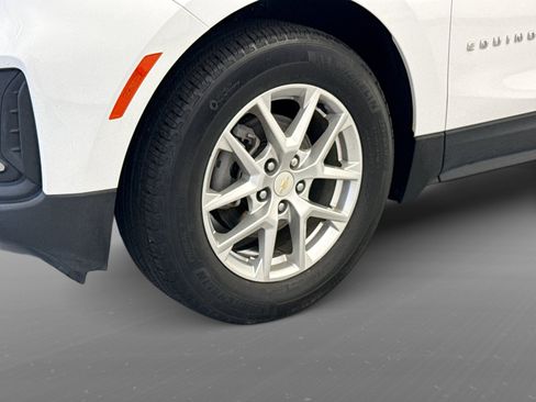Used 2023 Chevrolet Equinox LS w/ LS Convenience Package FWD image 23