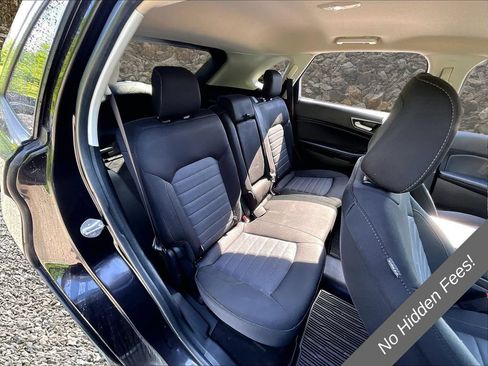 Used 2020 Ford Edge SE AWD/4WD image 24