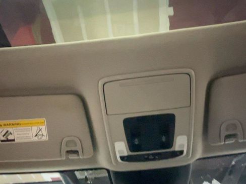Used 2025 Honda Pilot Elite image 37