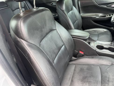 Used 2017 Chevrolet Malibu Hybrid w/ Leather Package FWD image 25