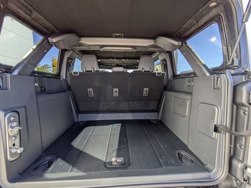 New 2025 Ford Bronco Badlands image 12