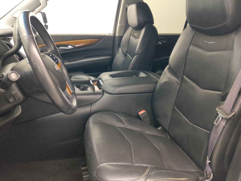 Used 2017 Cadillac Escalade ESV Premium Luxury AWD/4WD image 17