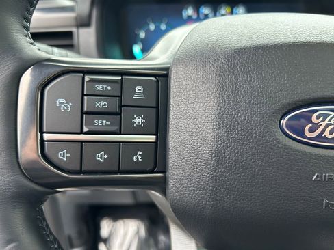Used 2025 Ford F150 Platinum AWD/4WD image 17