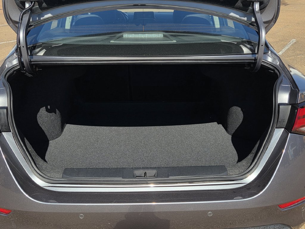 Used 2025 Nissan Sentra SV FWD image 27
