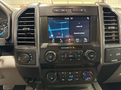Used 2019 Ford F150 XLT w/ Equipment Group 302A Luxury AWD/4WD image 23