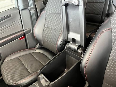 Used 2024 Ford Escape ST-Line w/ Tech Pack #1 AWD/4WD image 33