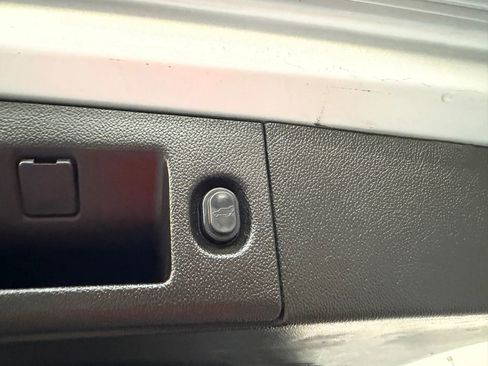 Used 2015 GMC Yukon XL SLT image 39