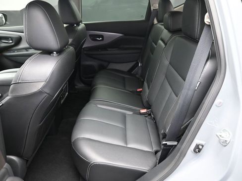 Used 2024 Nissan Murano SL FWD image 12