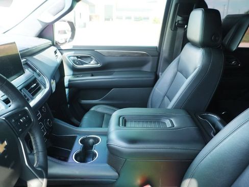 Used 2021 Chevrolet Tahoe LT w/ LT Signature Plus Package RWD image 9