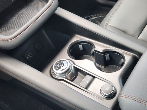 New 2026 Ford Explorer Active w/ Active Comfort Package RWD image 15