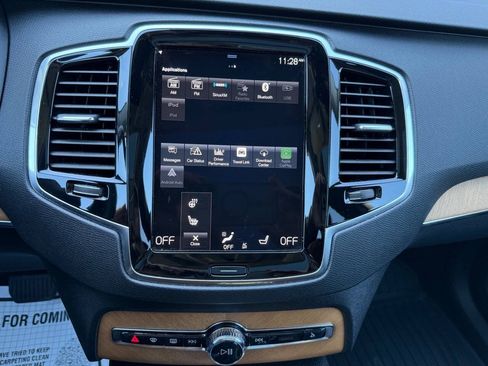 Used 2021 Volvo XC90 T6 Momentum w/ Advanced Package AWD/4WD image 28