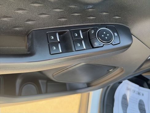 Used 2020 Ford Escape SE image 13