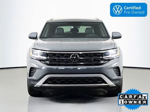 Certified 2023 Volkswagen Atlas Cross Sport SE w/ Panoramic Sunroof Package image 2
