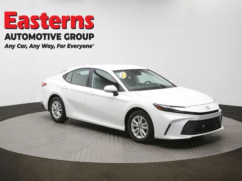 Used 2025 Toyota Camry LE FWD image 47