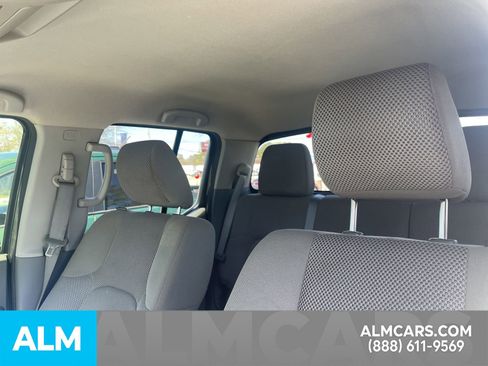 Used 2017 Nissan Frontier SV w/ SV Value Truck Package image 8
