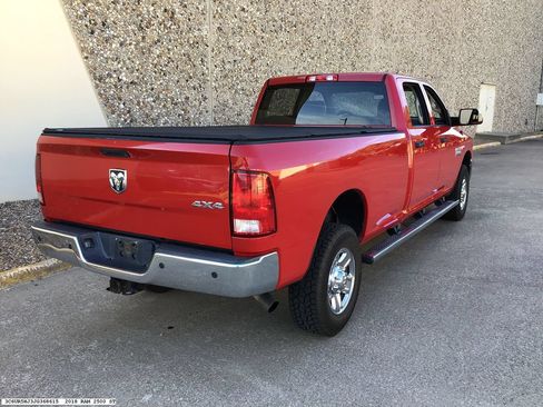 Used 2018 RAM 2500 Tradesman w/ Chrome Appearance Group AWD/4WD image 5