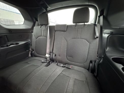 Used 2023 Honda Pilot Sport image 12