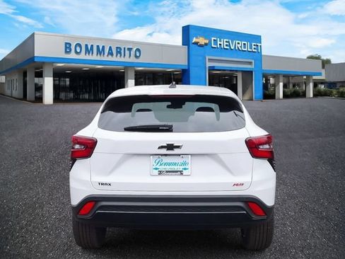 New 2026 Chevrolet Trax RS w/ Driver Confidence Package FWD image 4