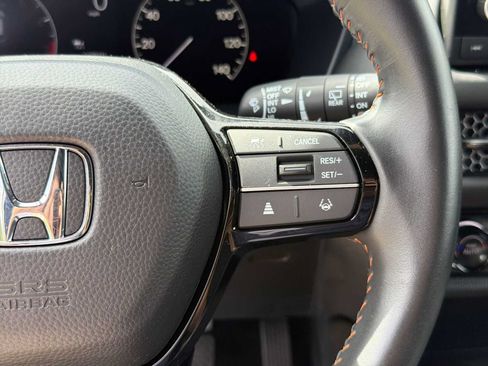 Used 2025 Honda HR-V Sport image 21