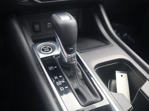 Used 2025 Nissan Sentra SV FWD image 20