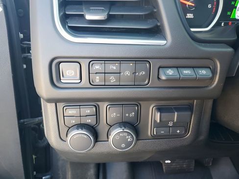 Used 2021 Chevrolet Tahoe High Country w/ Premium Package image 34