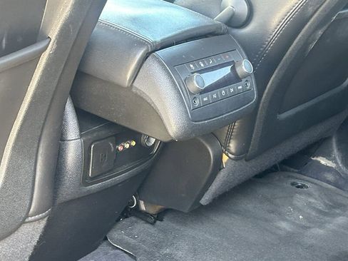 Used 2010 GMC Acadia SLT AWD/4WD image 27