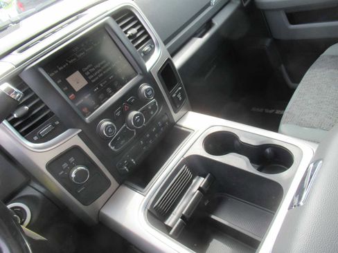 Used 2016 RAM 2500 Big Horn image 32