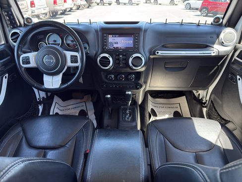 Used 2014 Jeep Wrangler Unlimited Sahara AWD/4WD image 16