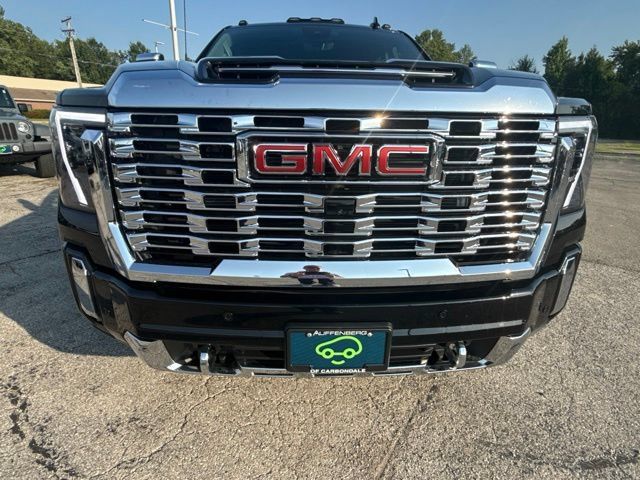 Used 2024 GMC Sierra 2500 Denali w/ Denali Reserve Package AWD/4WD image 10