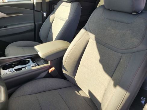 Certified 2025 Ford Explorer Active image 11