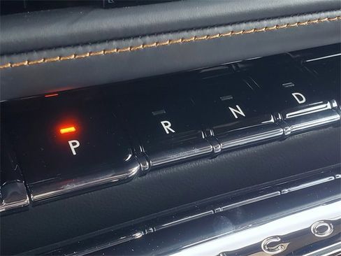 Certified 2025 Lincoln Aviator Black Label image 26