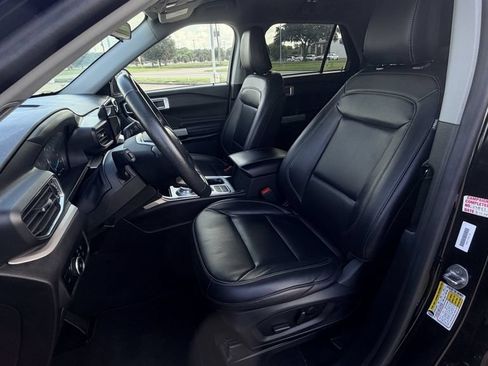 Used 2023 Ford Explorer XLT w/ Equipment Group 202A RWD image 26