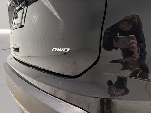 Certified 2024 Ford Edge Titanium image 21