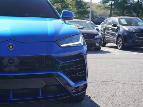 Used 2022 Lamborghini Urus image 16