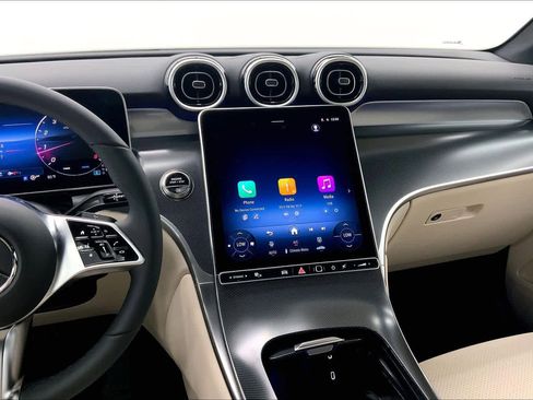 New 2026 Mercedes-Benz GLC 300 image 25