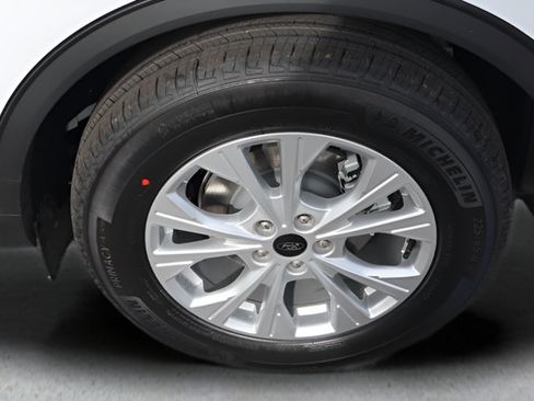 New 2026 Ford Escape Active w/ Cold Weather Package FWD image 26