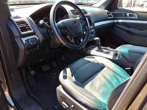 Certified 2017 Ford Explorer XLT w/ Equipment Group 202A AWD/4WD image 13