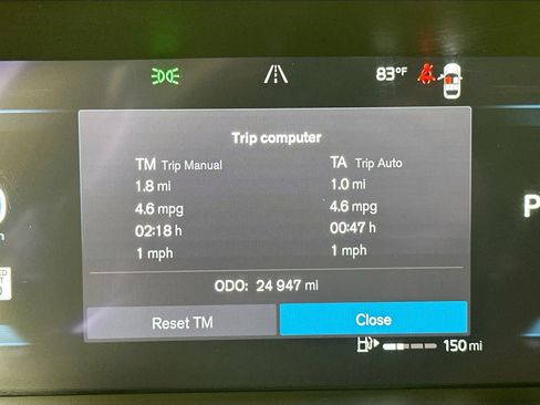 Used 2023 Volvo XC40 B4 Core w/ Convenience Package image 12